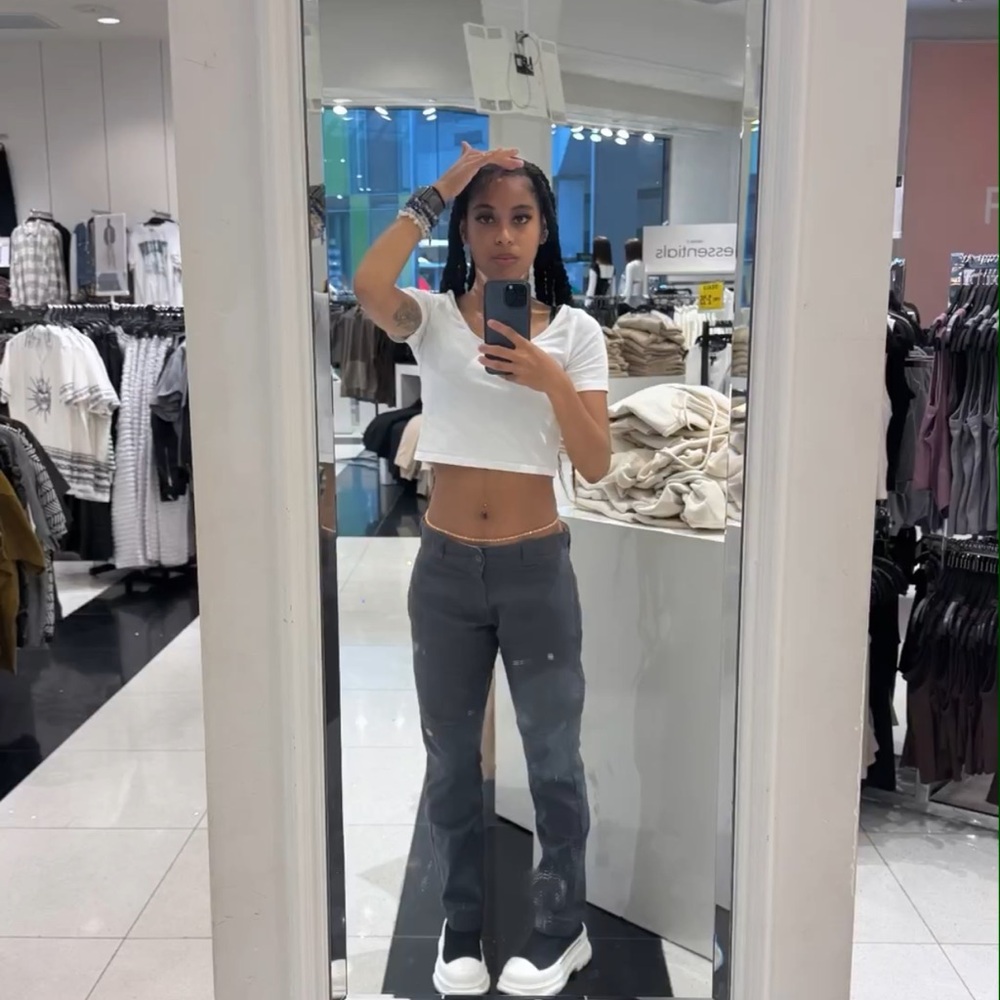 Cropped white shirt